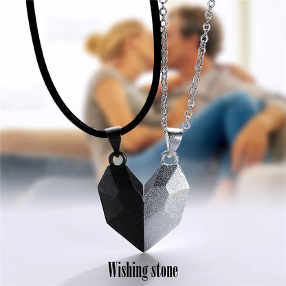 Neo Gothic Metal Necklaces for Lovers' Parties (Pair)